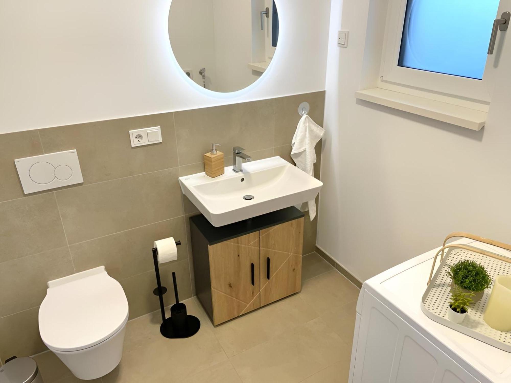 Exklusive 3-Zimmer Luxus-Maisonette In Hochheim - Naehe Frankfurt Flughafen, Wiesbaden Und Mainz Hochheim am Main Ngoại thất bức ảnh